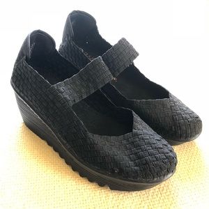 bernie mev. Lulia Mary Jane Wedge Vegan EU38/US7.5